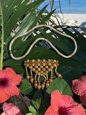 🫶🏻 Handcrafted Beige Wooden Bead Fringe Brooch and Puka Shell Necklace